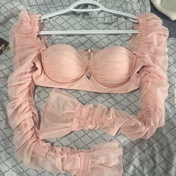 Rushed mesh cut out crop top in blush - Picture 2 of 3